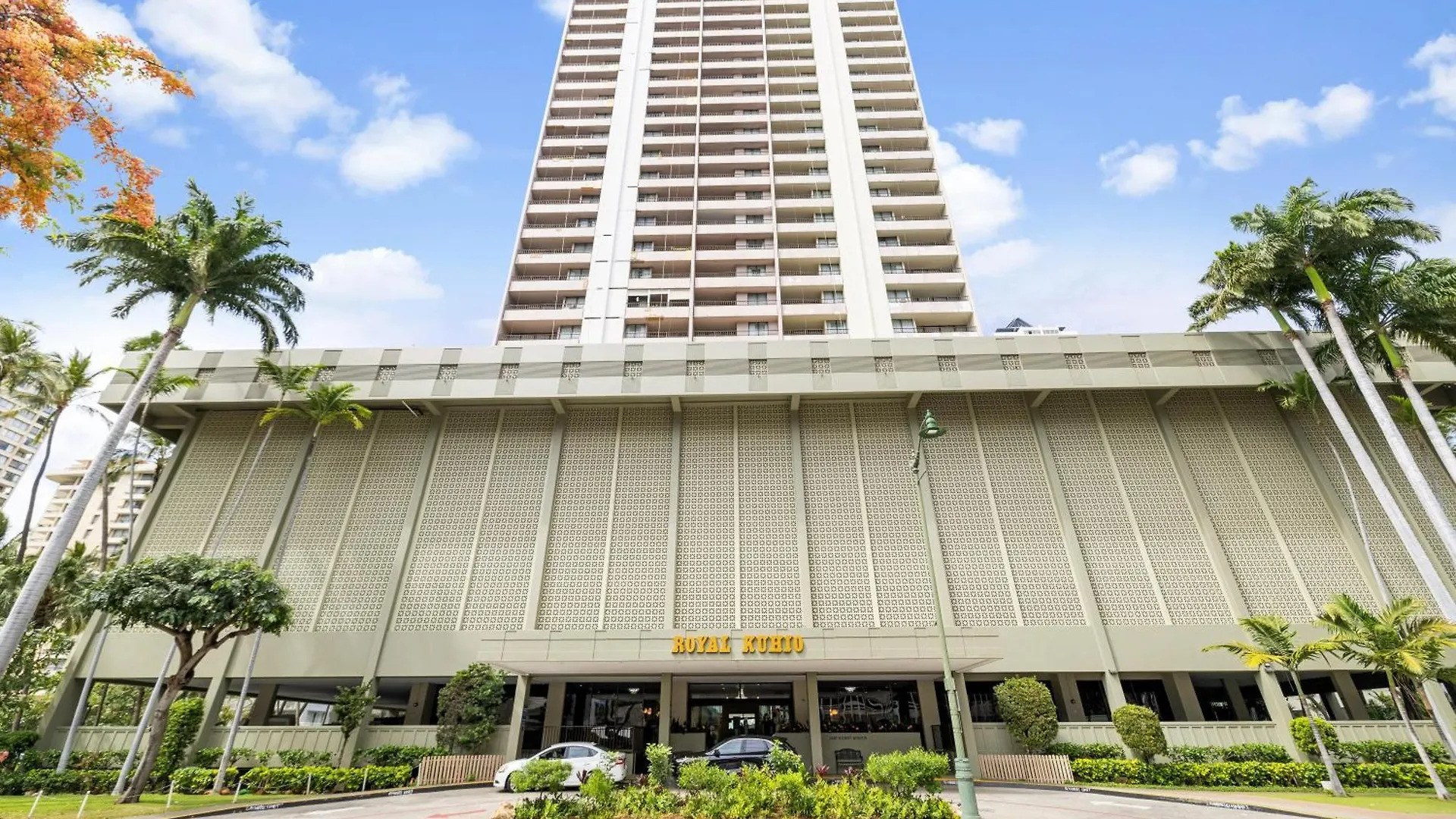 Royal Kuhio 1703 - Spacious Studio With Stunning Mountain Views In The Heart Of Waikiki! Honolulu Vakantiehuis
